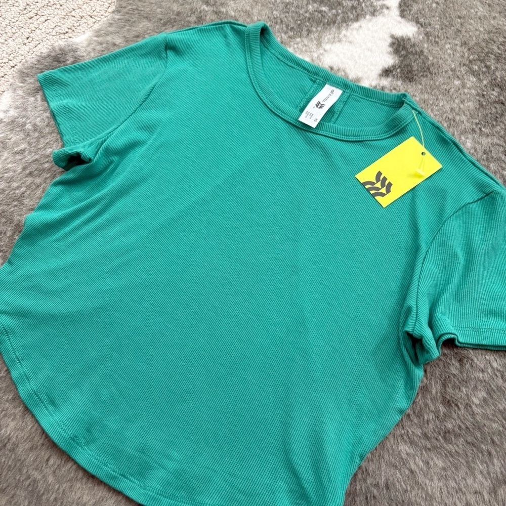 NWT All In Motion Ribbed Shirt - Picture 3 of 10